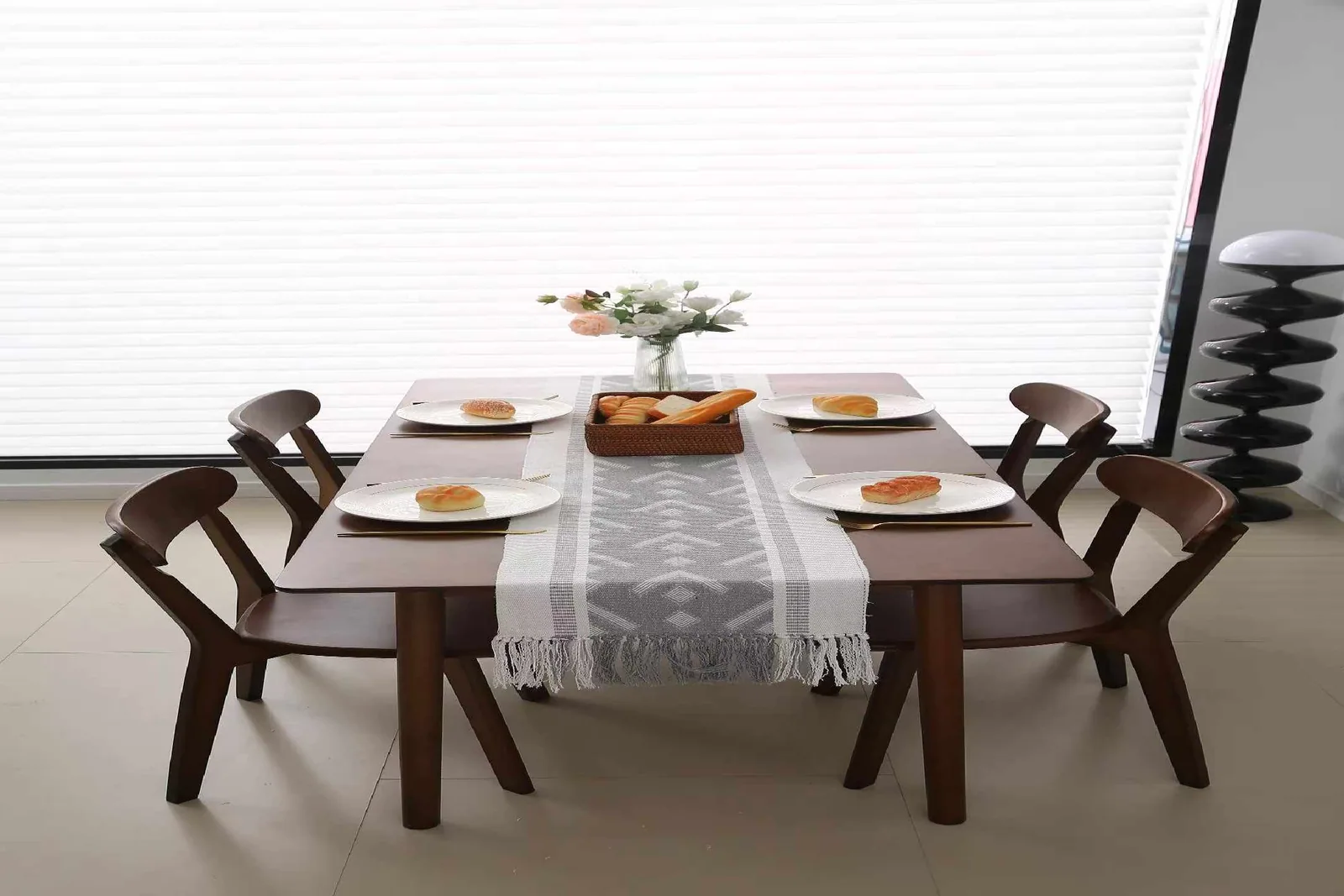 Table Runner 12