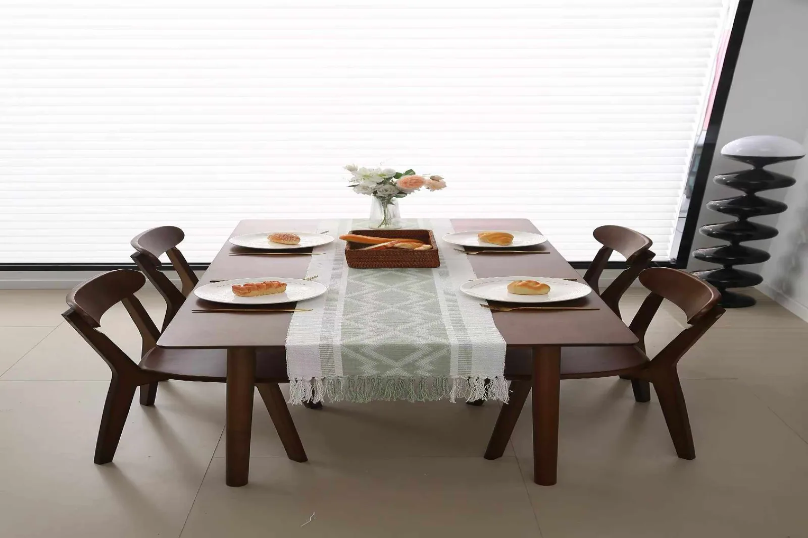 Table Runner 13