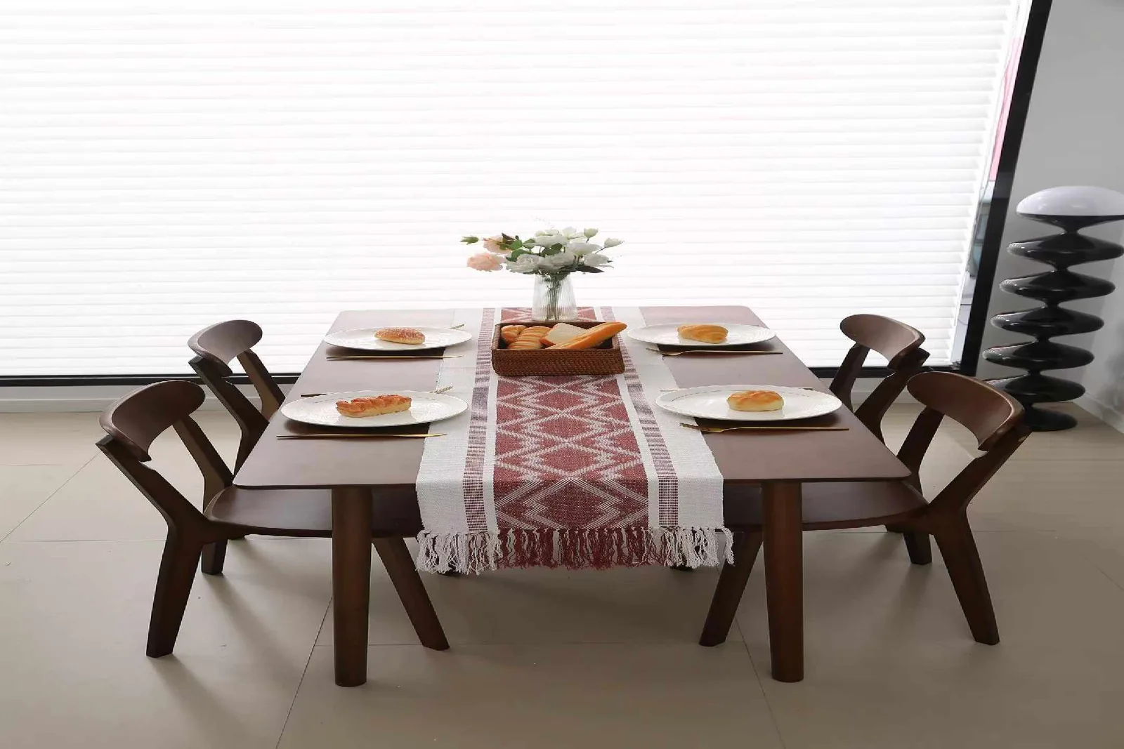 Table Runner 14