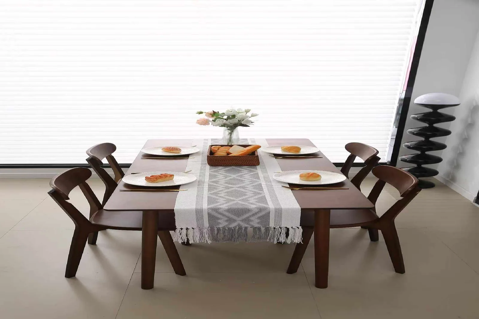 Table Runner 15