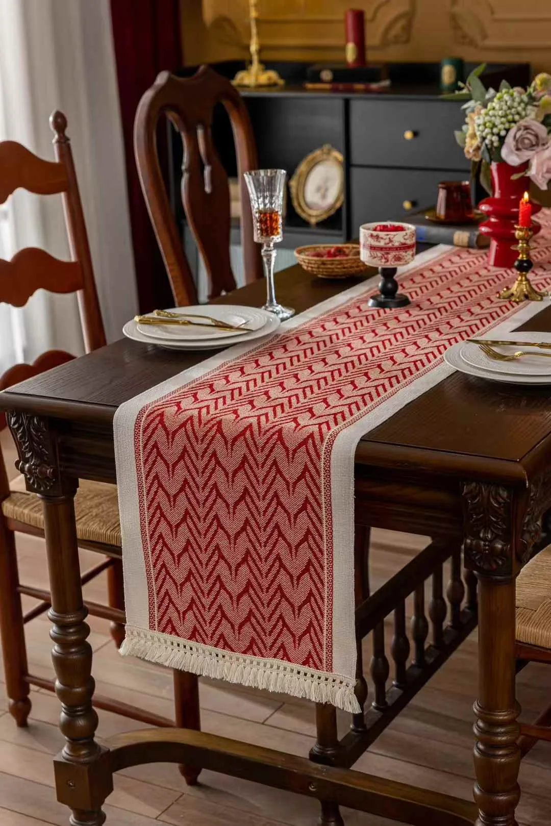 Table Runner 26