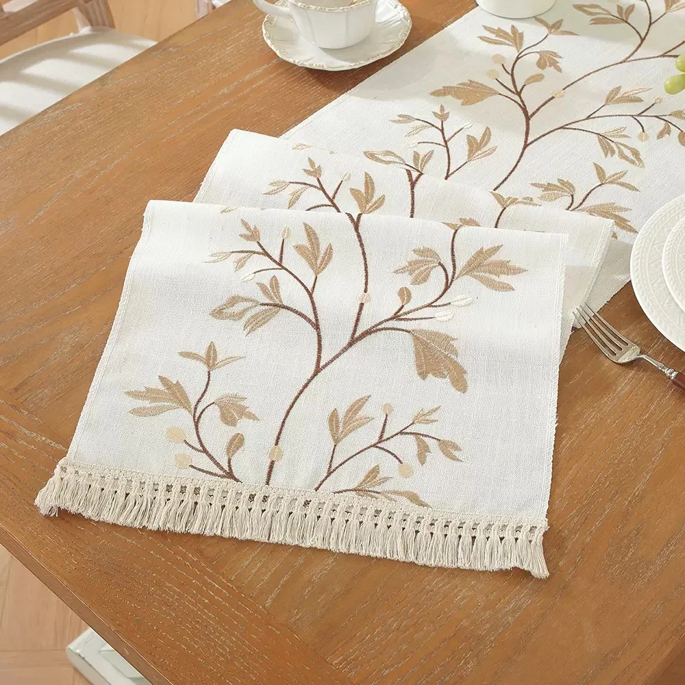 Table Runner 34